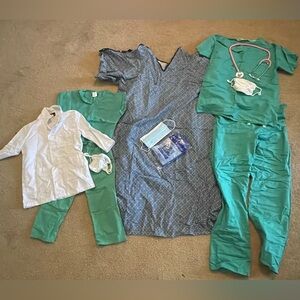 *BUNDLE* Family Halloween Costume Doctor Nurse Patient Hospital 11 Pieces
